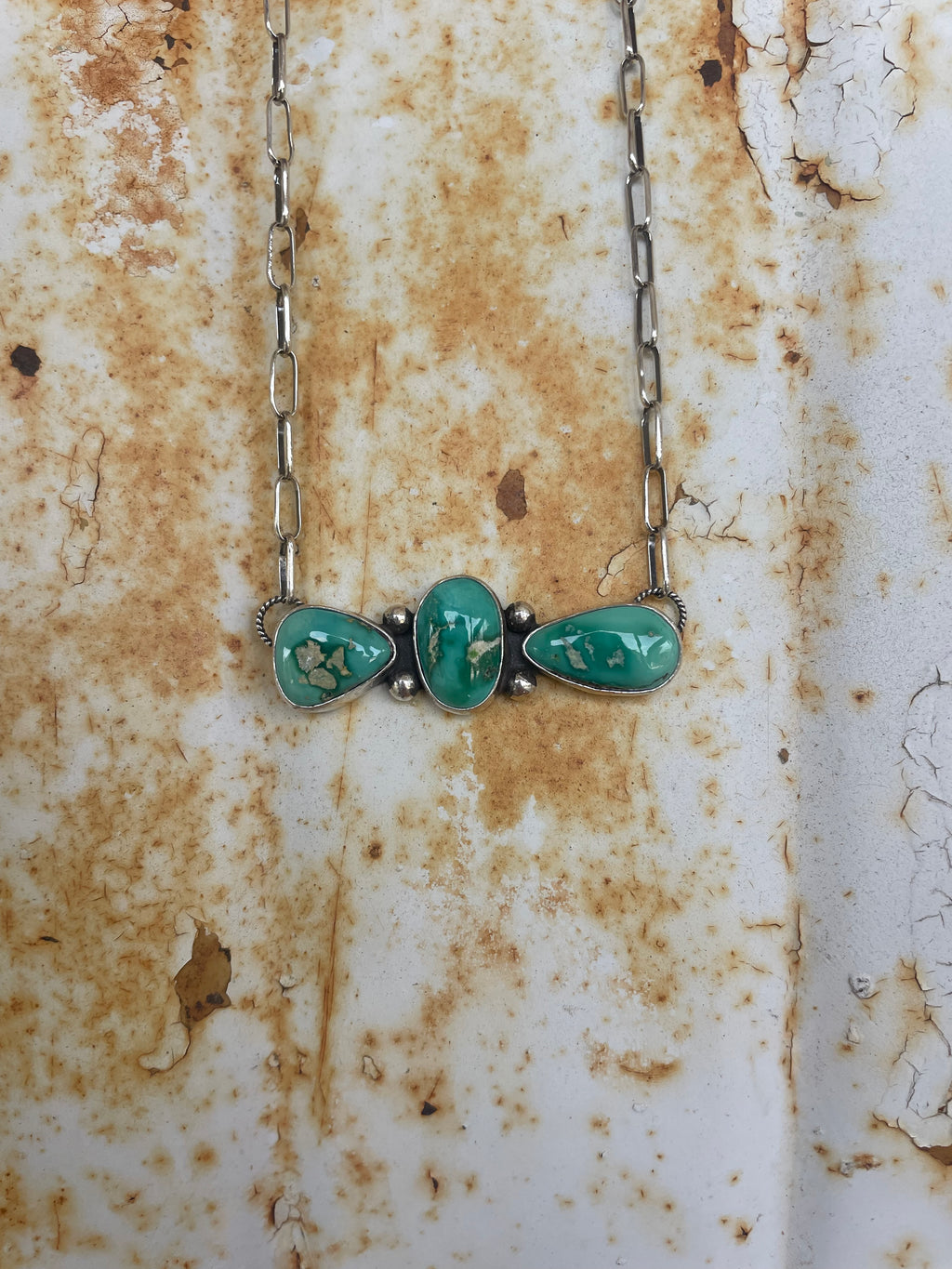 Sierra Bella bar necklace