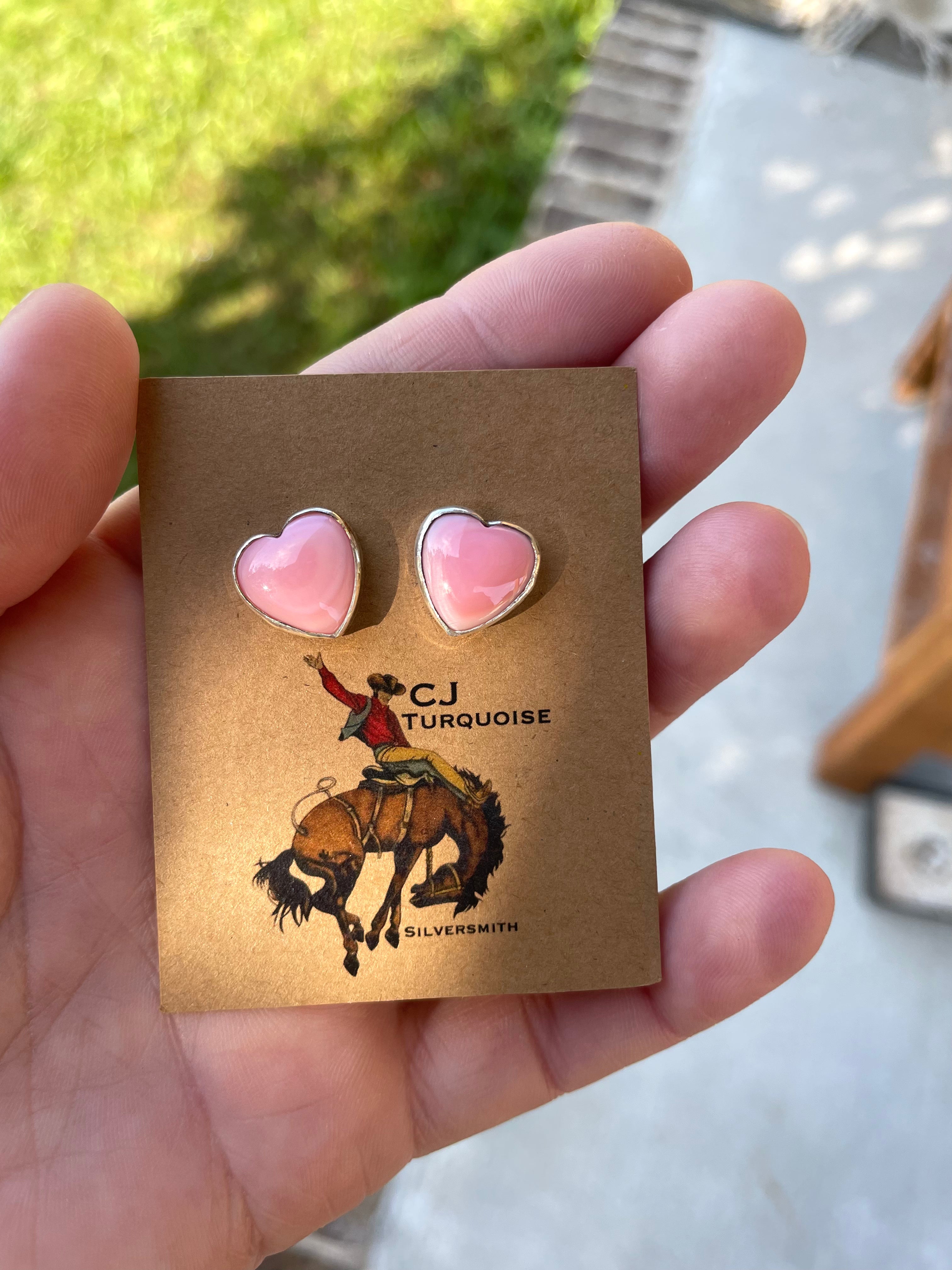 Pink conch hearts