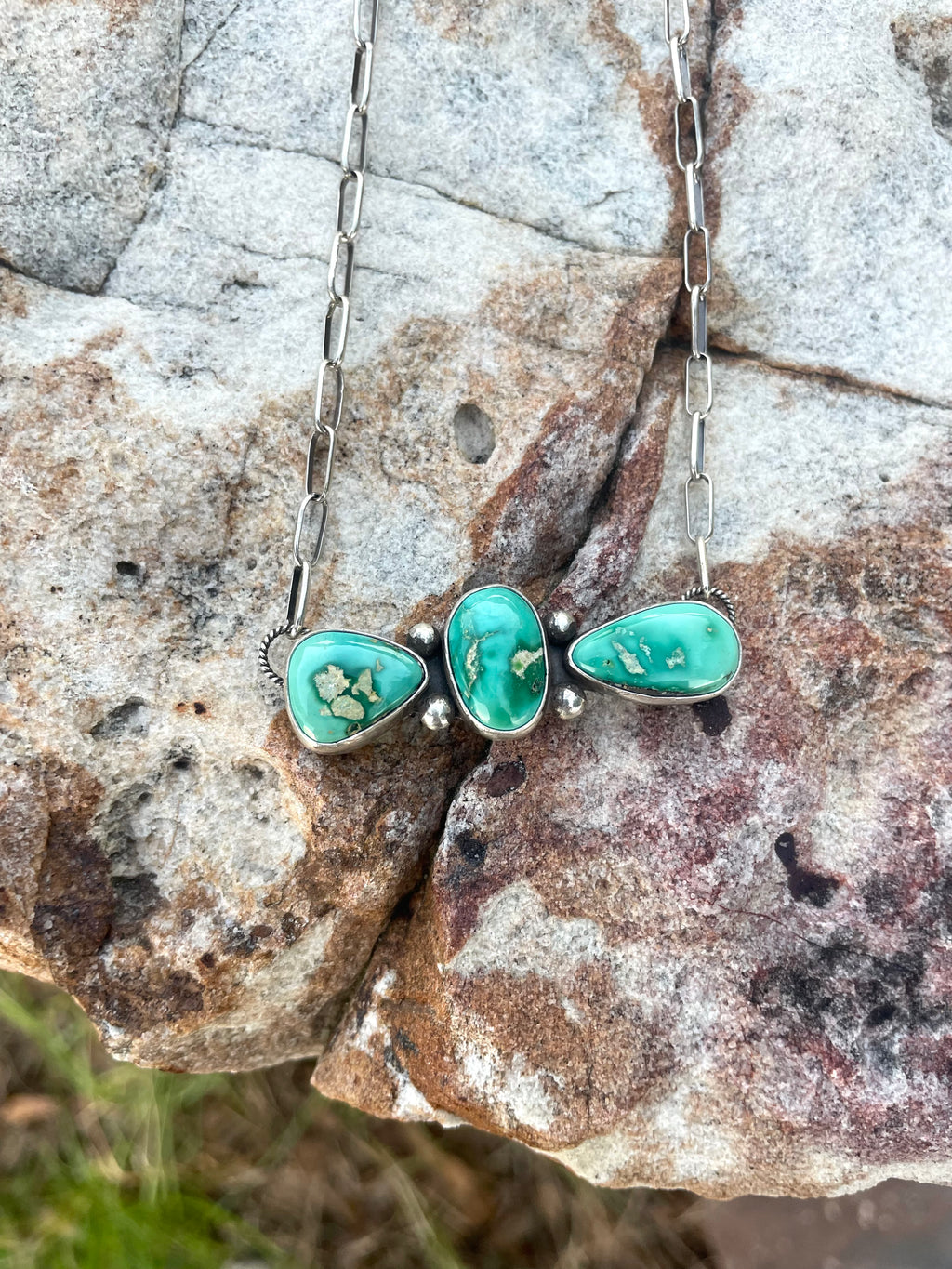 Sierra Bella bar necklace