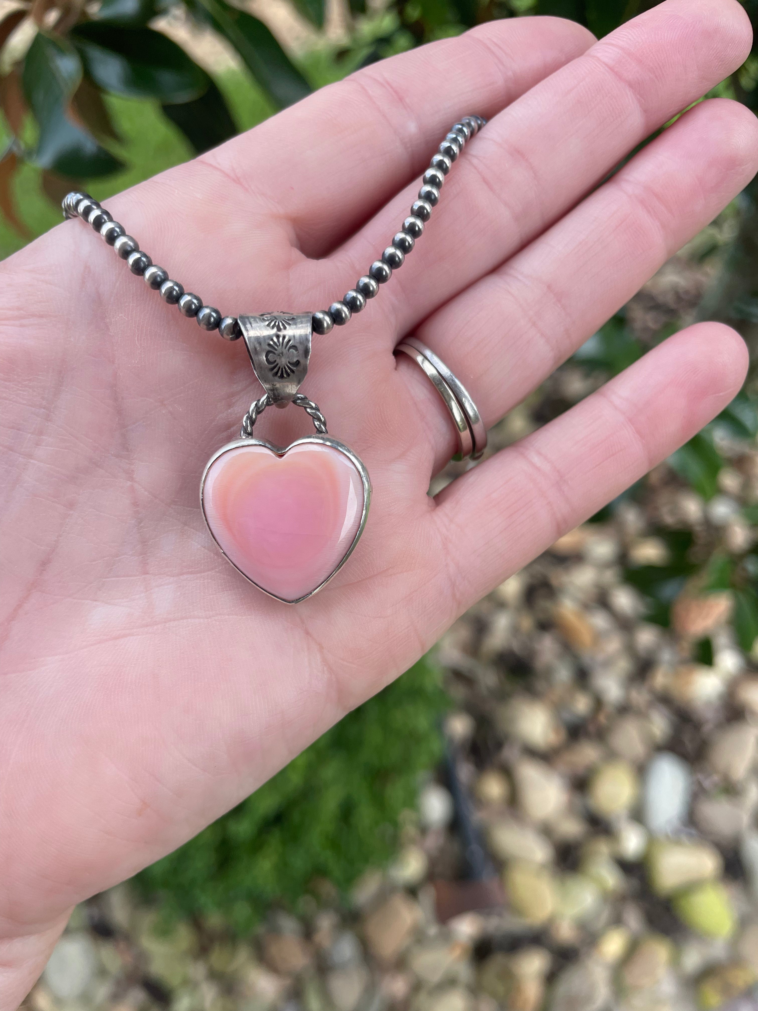Pink conch Pendant